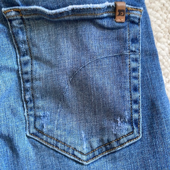 Joe’s High Rise Skinny distressed jeans with destructed ankle - Picture 7 of 9